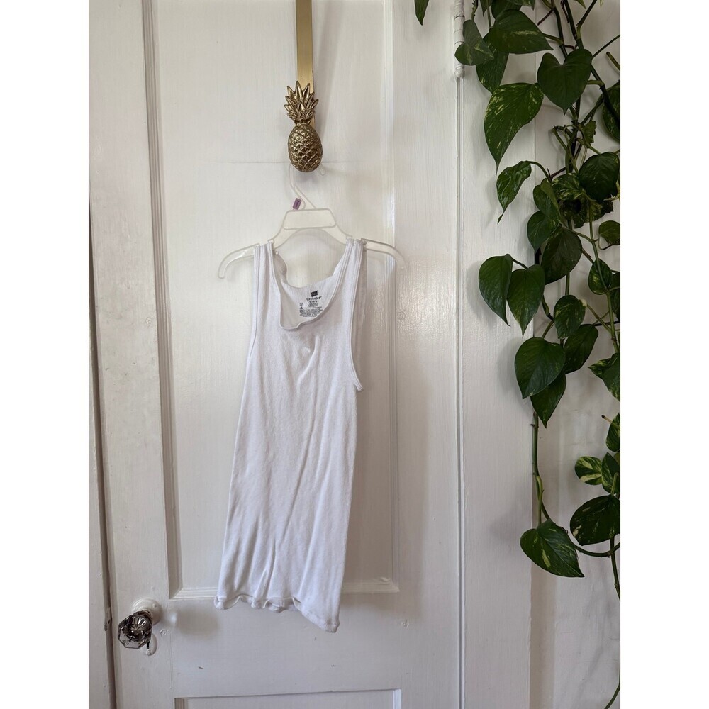 Hanes Comfort Soft men’s size medium white tank top